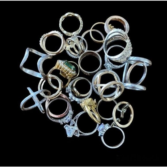 Jewelry Lot Of 2 Costume Jewelry Rings Gold Silver Tone See Pics